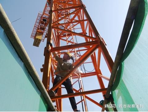 安徽界首 為建筑起重機械設備安全 體檢